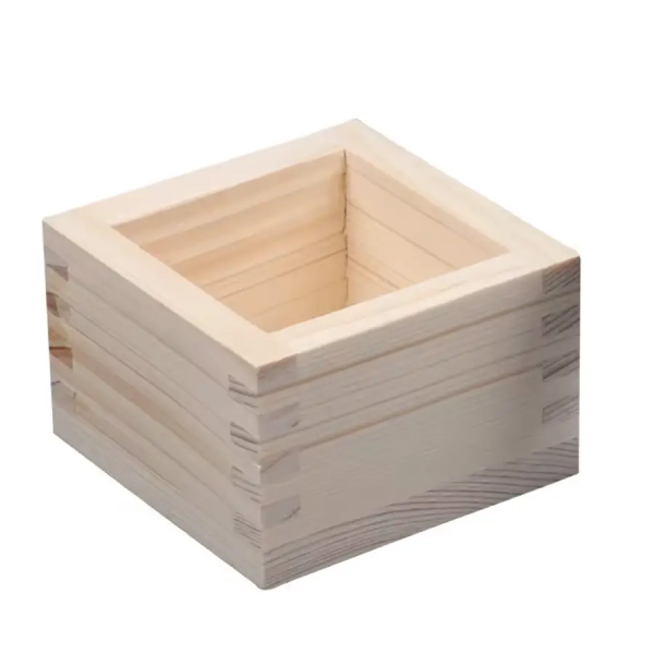 Verre à saké japonais en bois